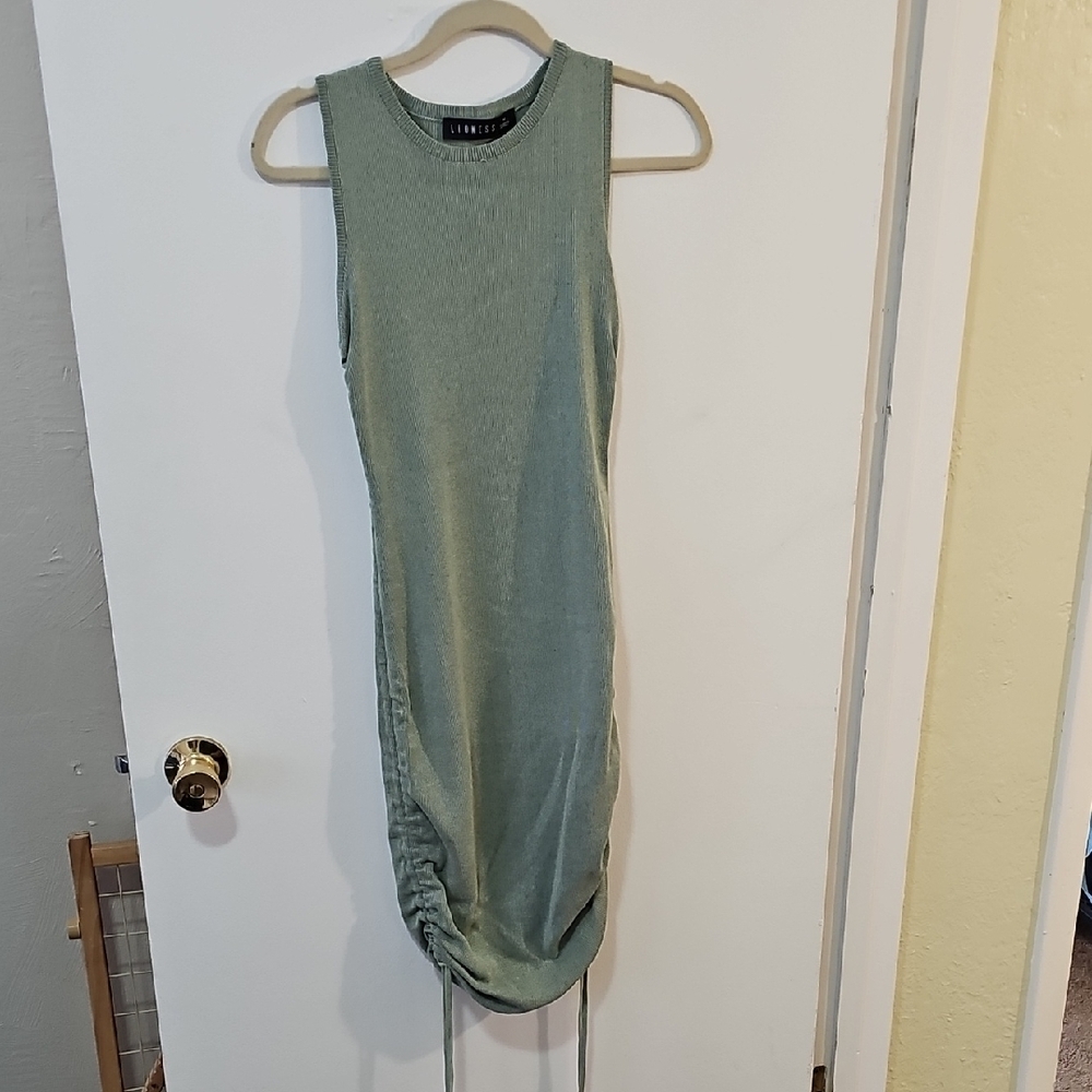 Green Sleeveless Ruched Dress